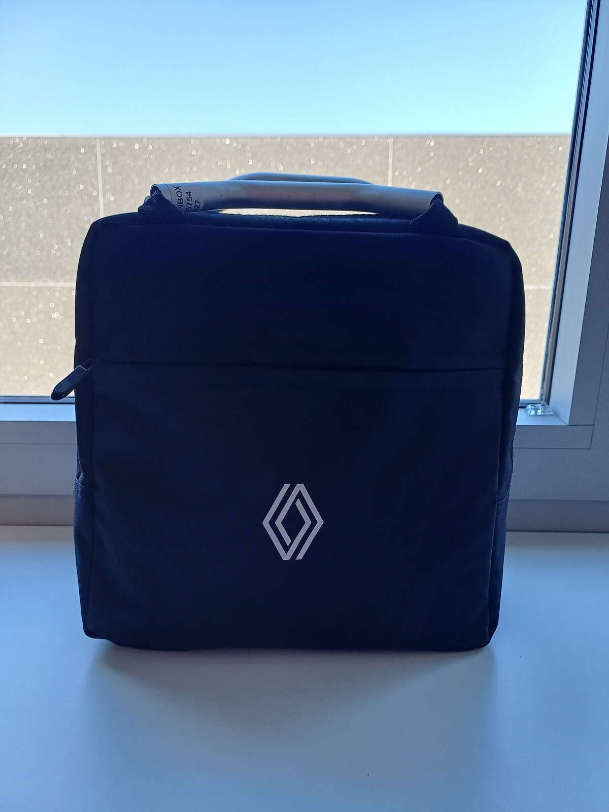 Renault Genuine Car Cleaning Kit Box 4 Cleaners 2 Microfibre Cloths With Storage