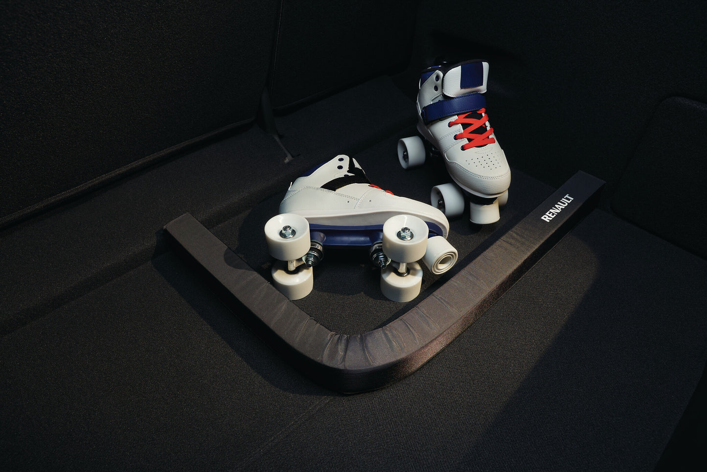 Renault portable luggage compartment organiser