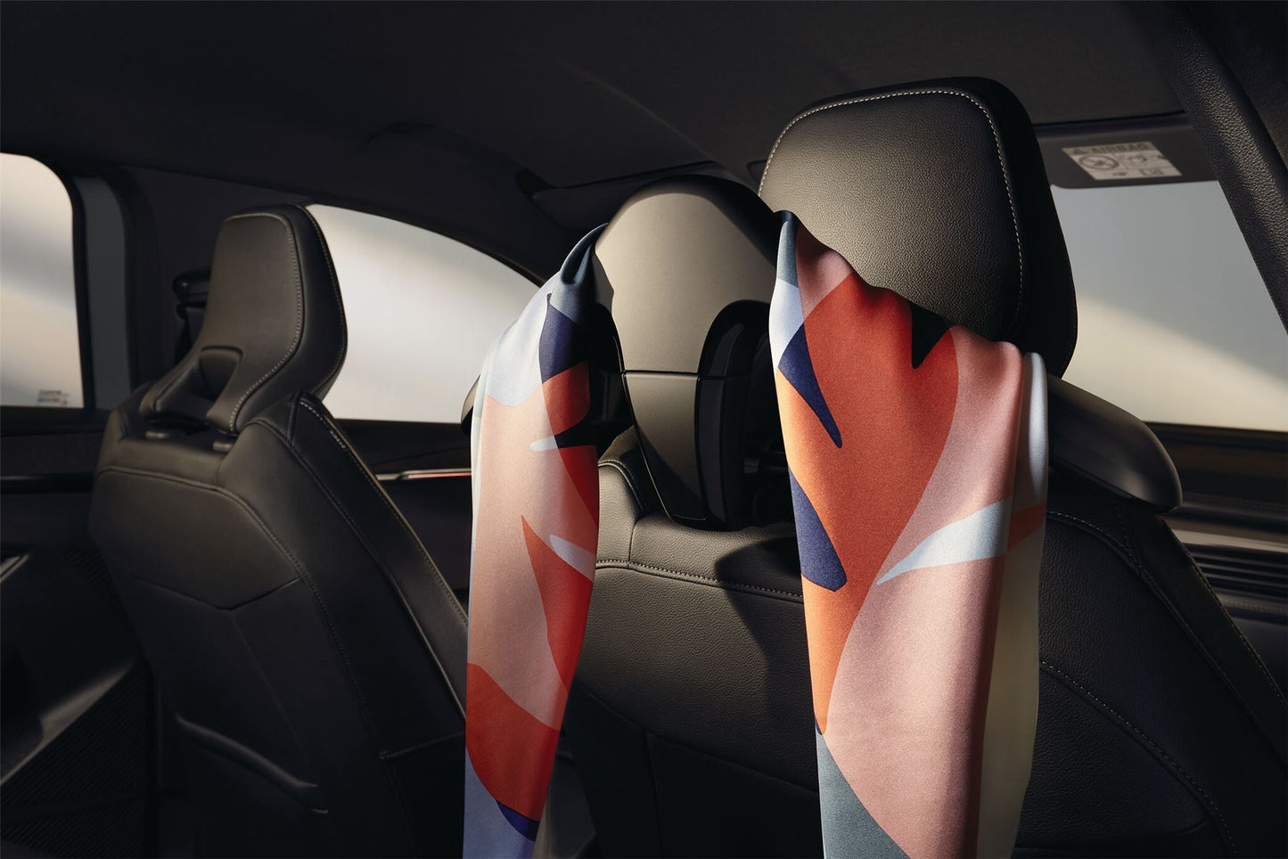 Headrest Hanger with Multifunction Support