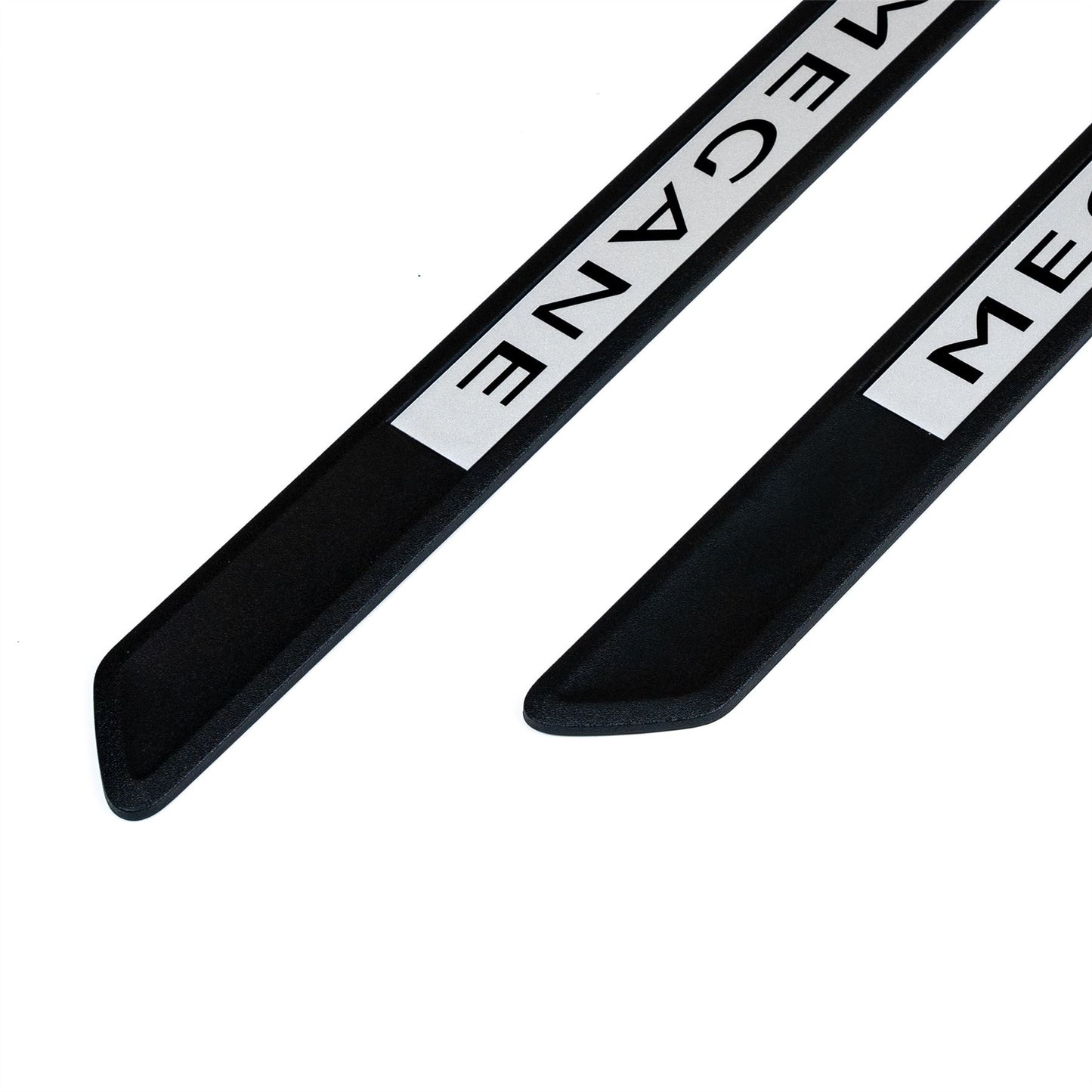 Megane IV Front Door Sill Protectors: Texture Black