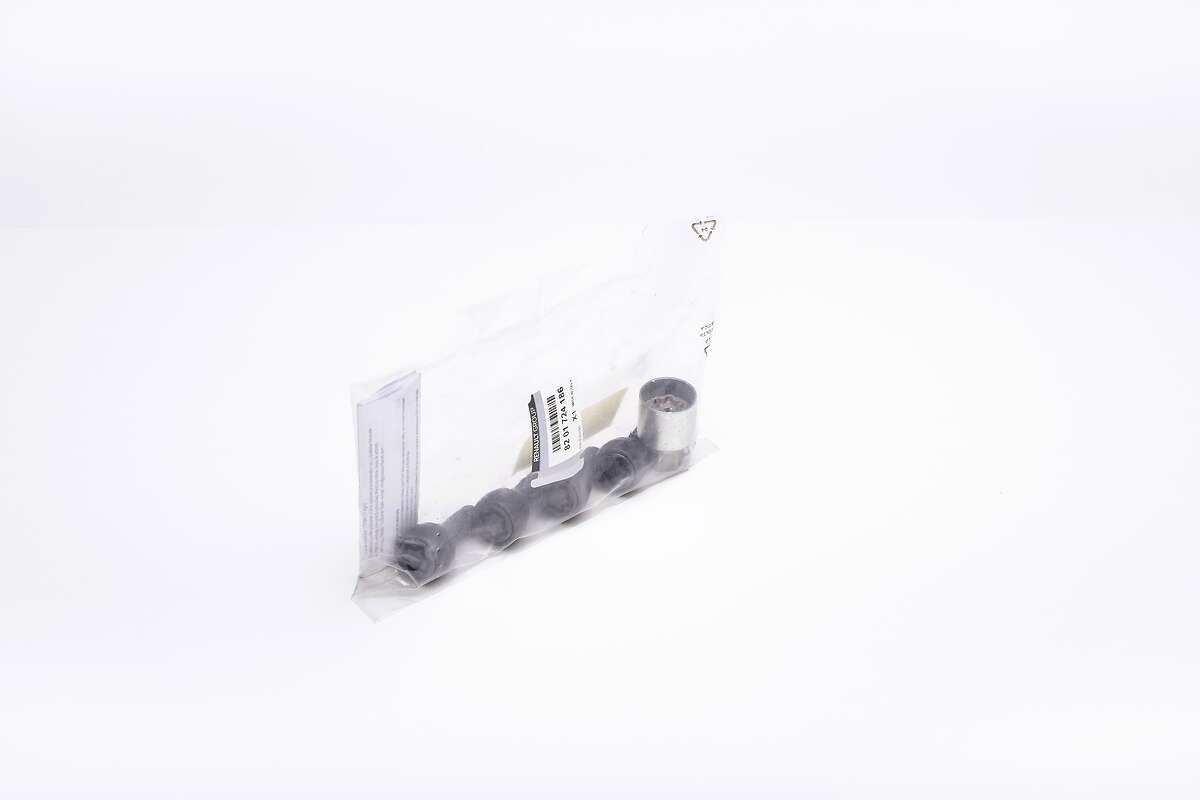 Renault Genuine M12 Black Locking Wheel Bolts Set Anti-Theft Alloy Rim Security