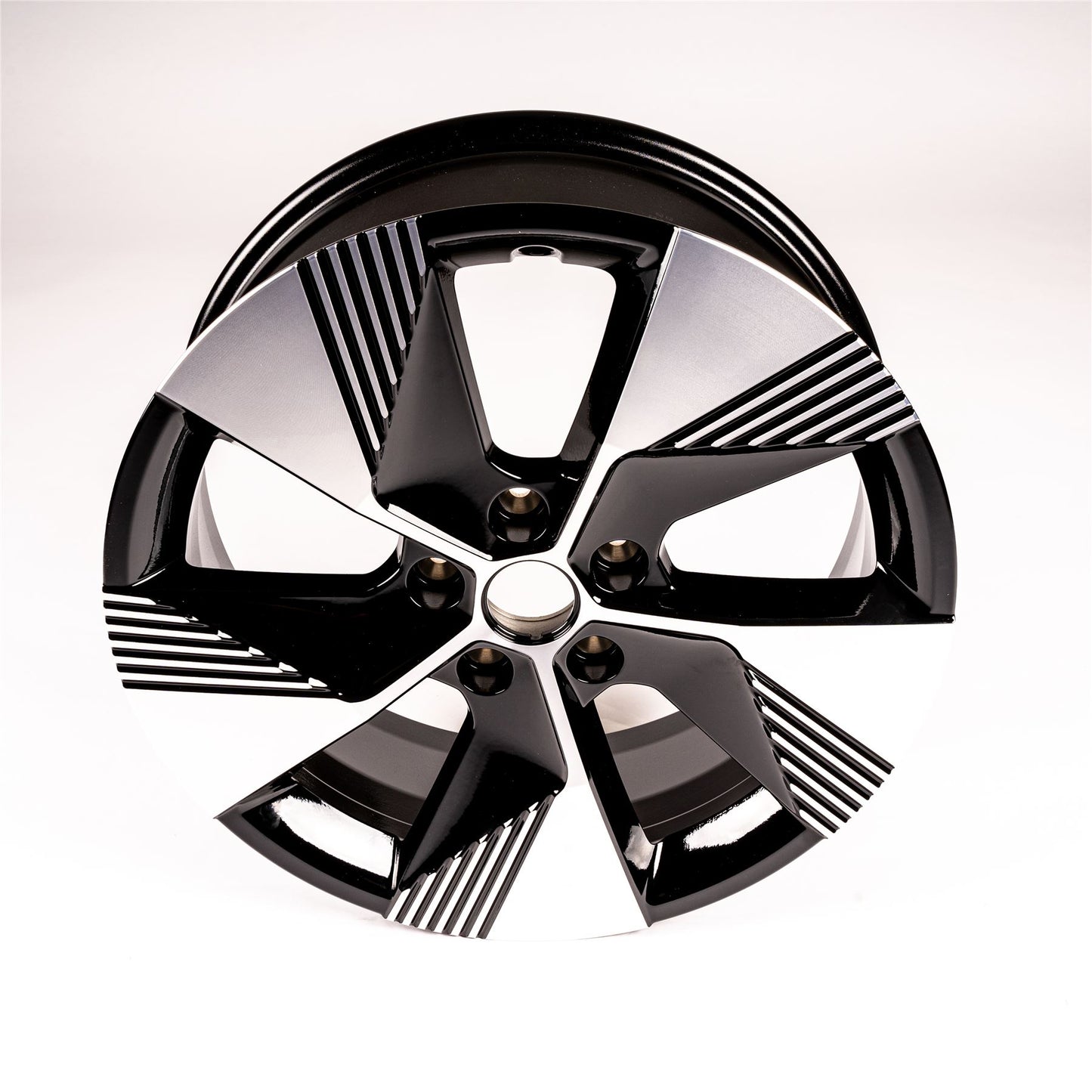 Renault Genuine 18" 7J Alloy Wheel Aluminium 5 Holes ET34 Megane E-Tech
