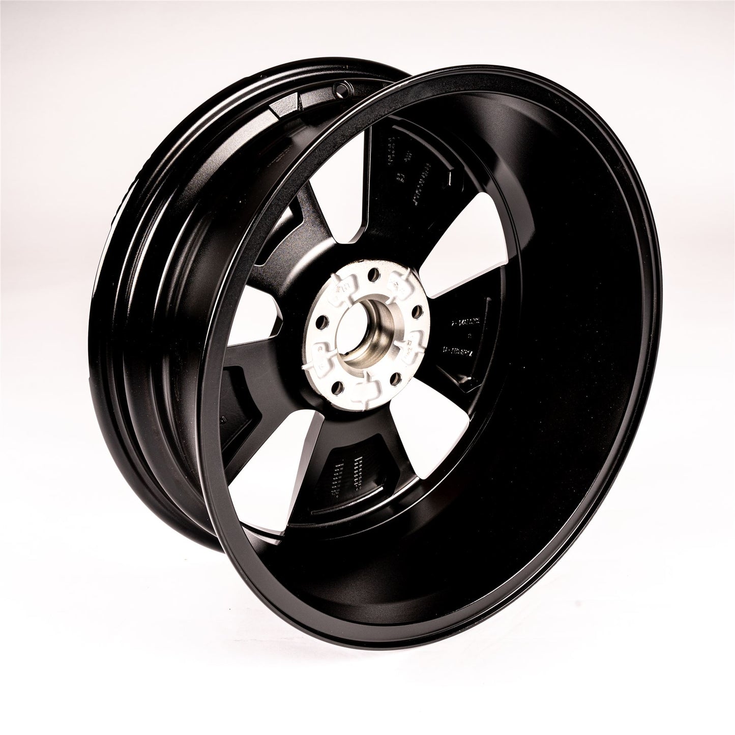 Renault Genuine 18" 7J Alloy Wheel Aluminium 5 Holes ET34 Megane E-Tech